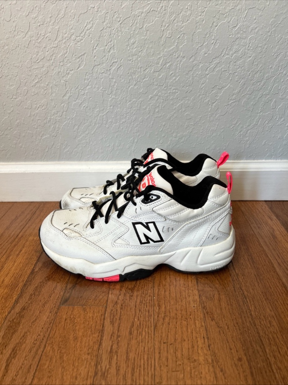 New Balance 608 Training Shoes Walking Running Women’s Size 10 White Pink Black